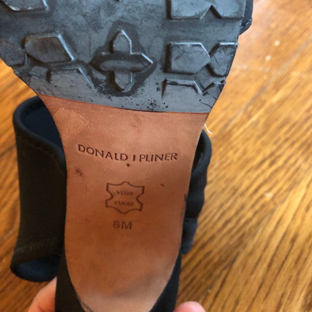 Donald J Pliner Heels - Picture 5 of 5